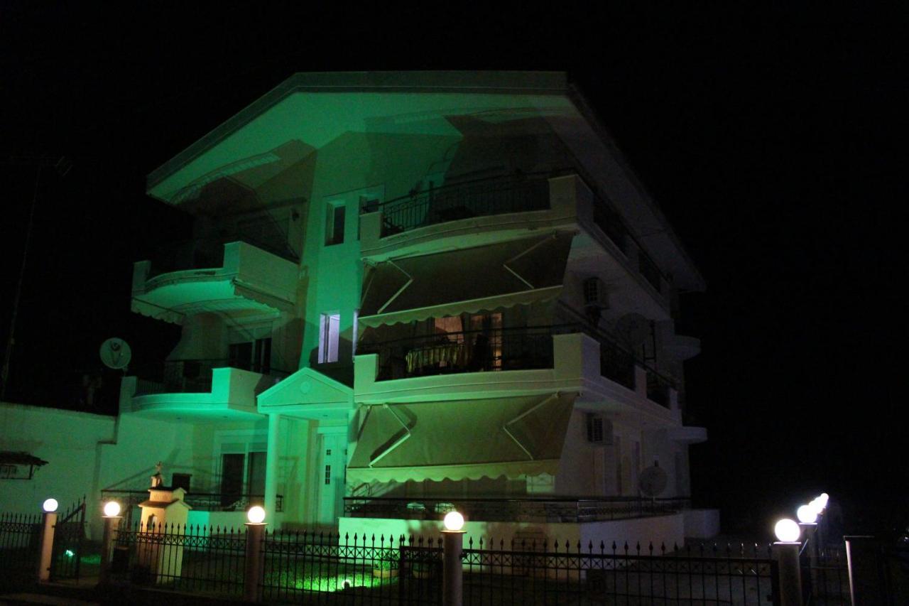 Paralia Ofriniou Gr Sunrise Apartments 3 Esterno foto