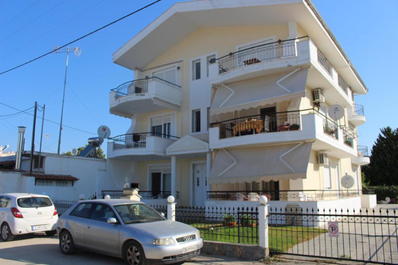 Paralia Ofriniou Gr Sunrise Apartments 3 Esterno foto