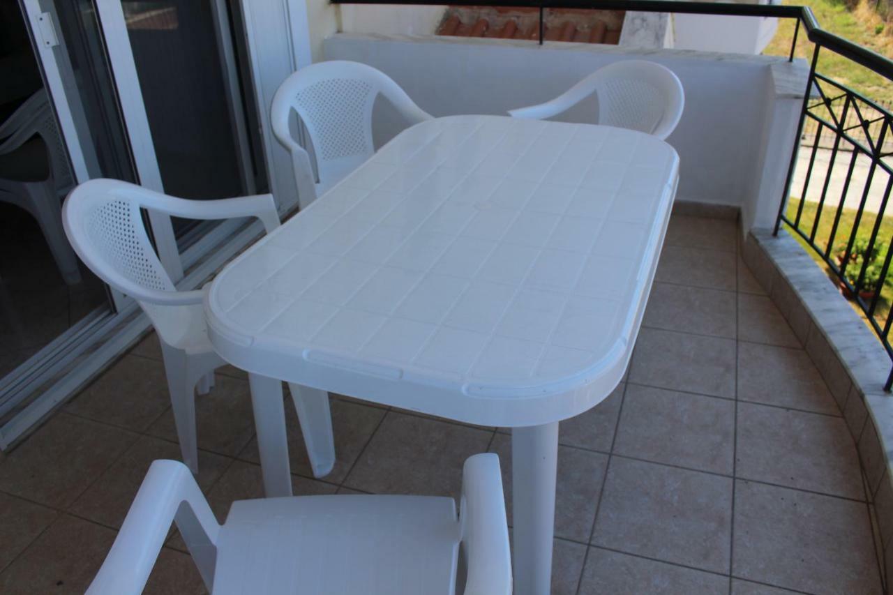 Paralia Ofriniou Gr Sunrise Apartments 3 Esterno foto